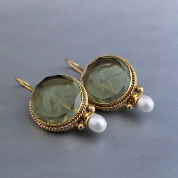 Pendientes Vintage con Piedra Verde Redonda y Perlas