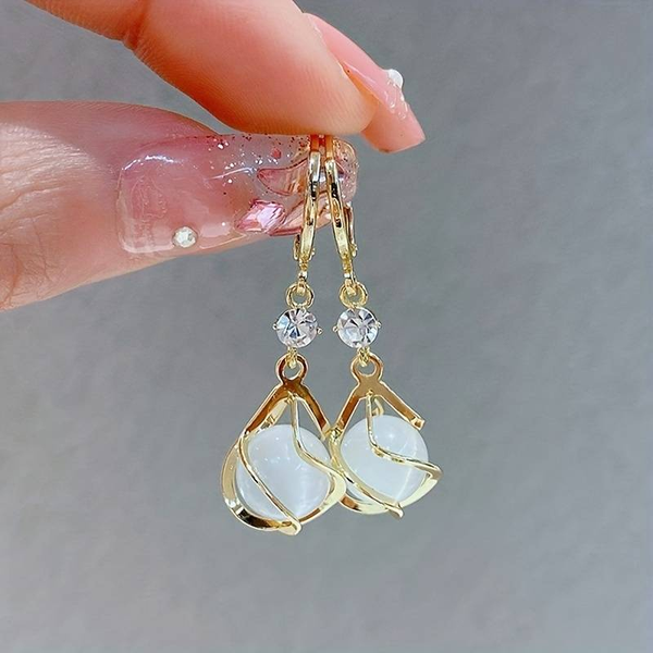 Pendientes Colgantes de Ópalo Blanco Vintage en Oro